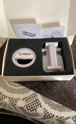 Halo Phone Stand And Phone Light Set 