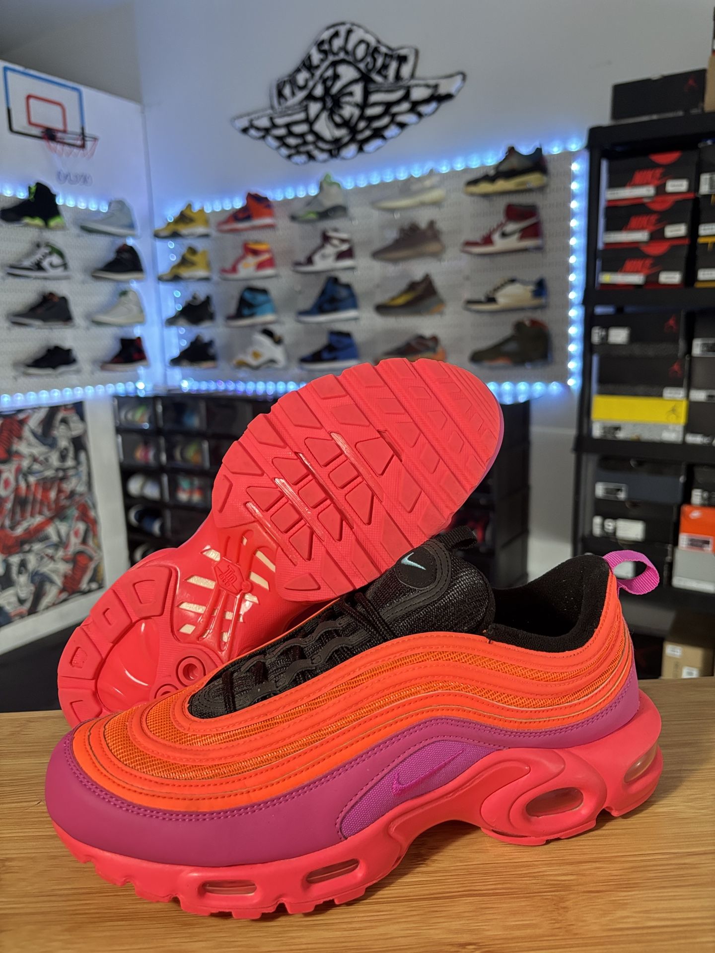 NIKE AIR MAX SIZE 9