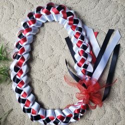 Graduation ribbon lei 