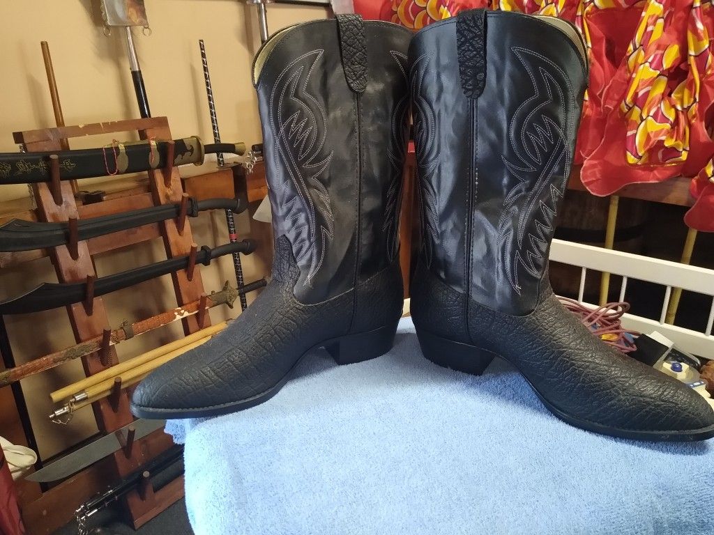 MEN'S (BLACK) COWBOY BOOTS