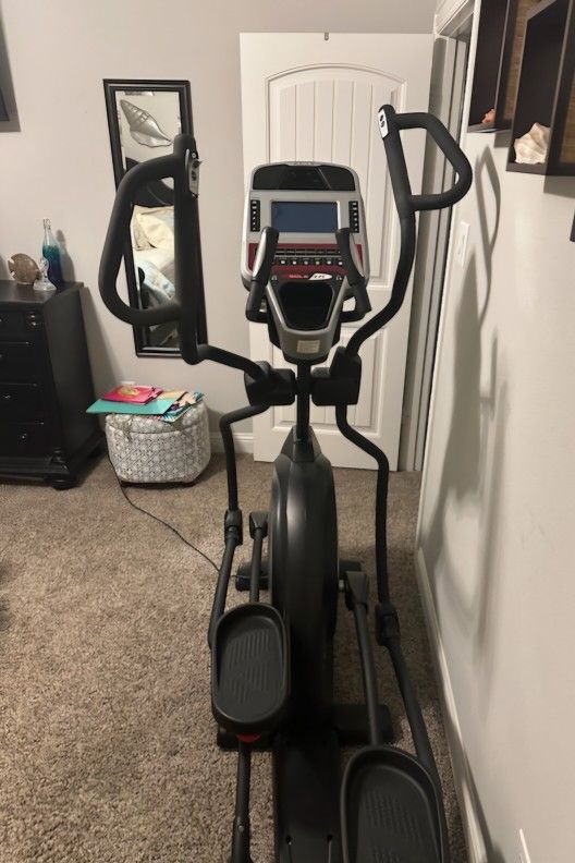 SOLE Fitness Elliptical Exercise Machine Model E35