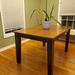 Contemporary Dining Table For 4 Or Turn In To Table For 8 Dining! Delivery Available! 36"×54".