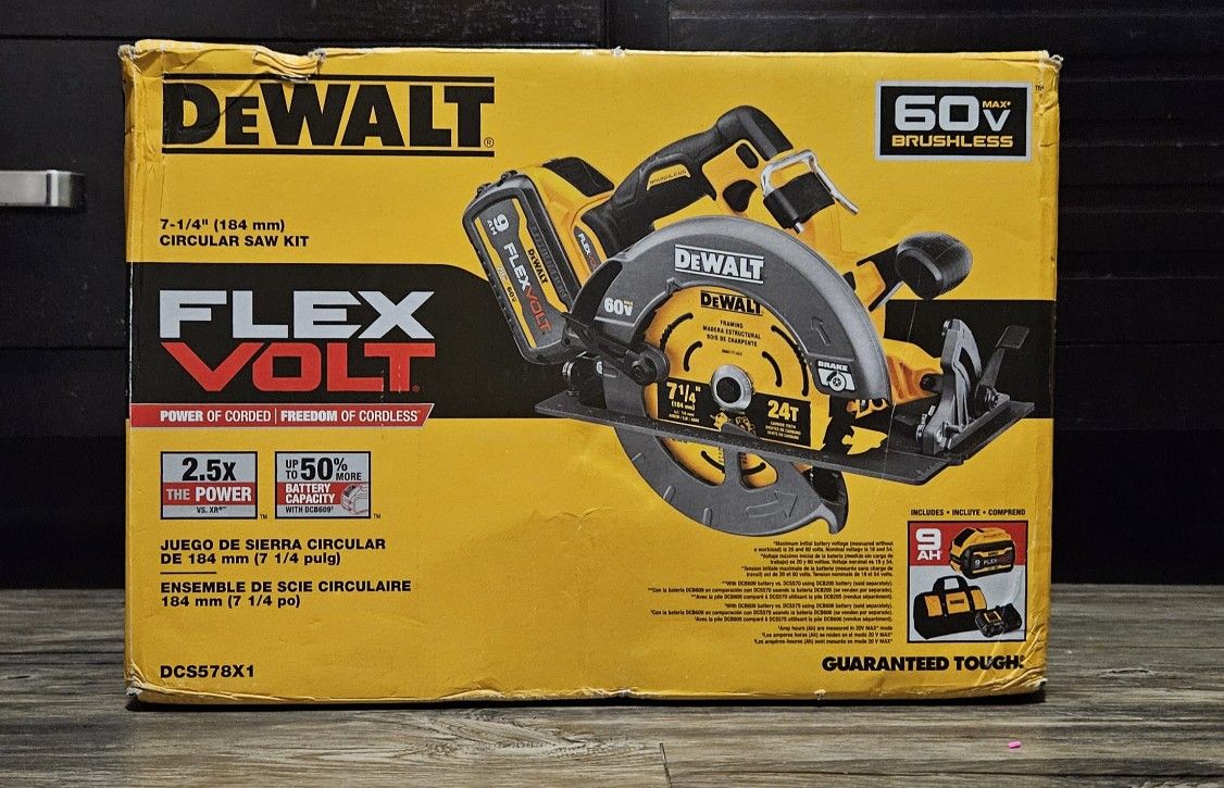 DEWALT FLEXVOLT 7-1/4" CIRCULAR SAW KIT