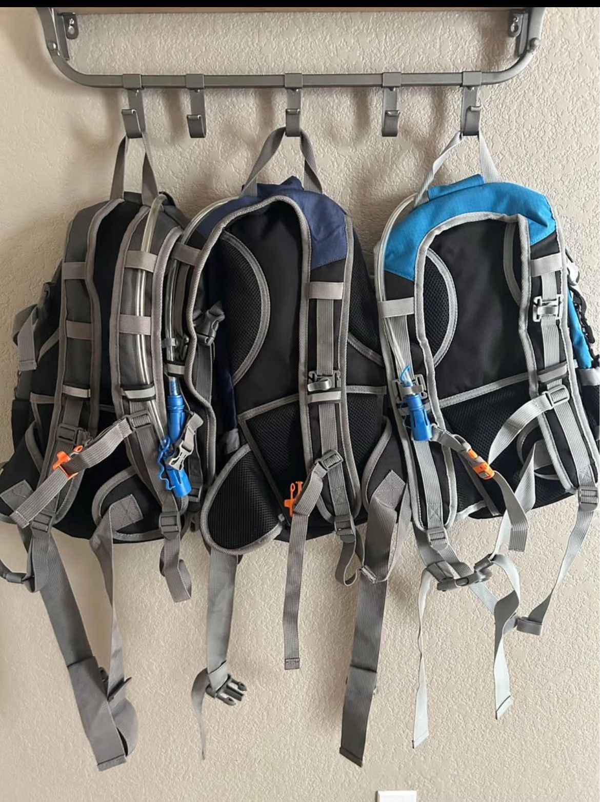 Ecogear Water 2L Hydration Backpack / Camelback