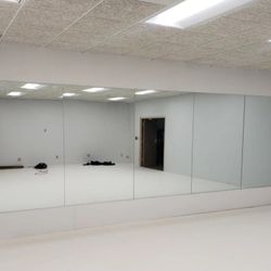 HUGE MIRRORS 6' X 8'( have 6 Total)