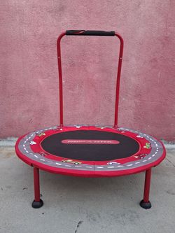 trampoline/trampolín