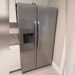 Frigidaire FRSC2333AS Side-by-Side Refrigerator, Stainless Steel - Like New - Berkley, MA
