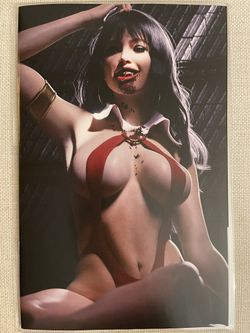 VAMPIRELLA #2 LIAM VZEWL CAMPBELL Trinity Exclusive Virgin Variant LTD 399 NM