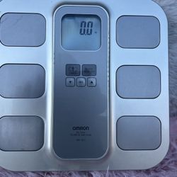 Omron HBF-400 Bathroom Scale