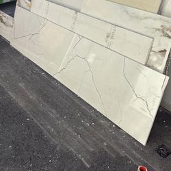 Techlam Calacatta Crystallo – Polished Sintered Stone Remnant (88” x 19”)