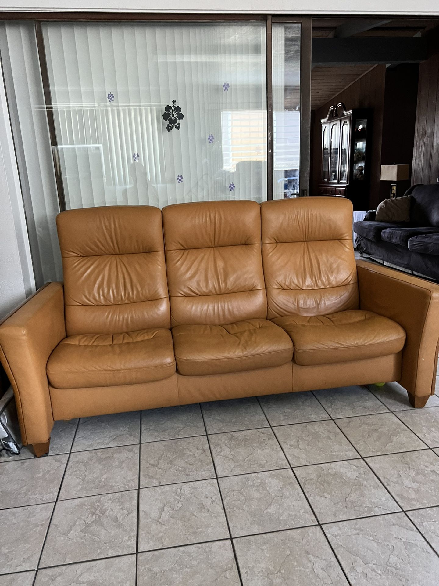 Leather Sofa , Natuzzi, Three Seats Recline