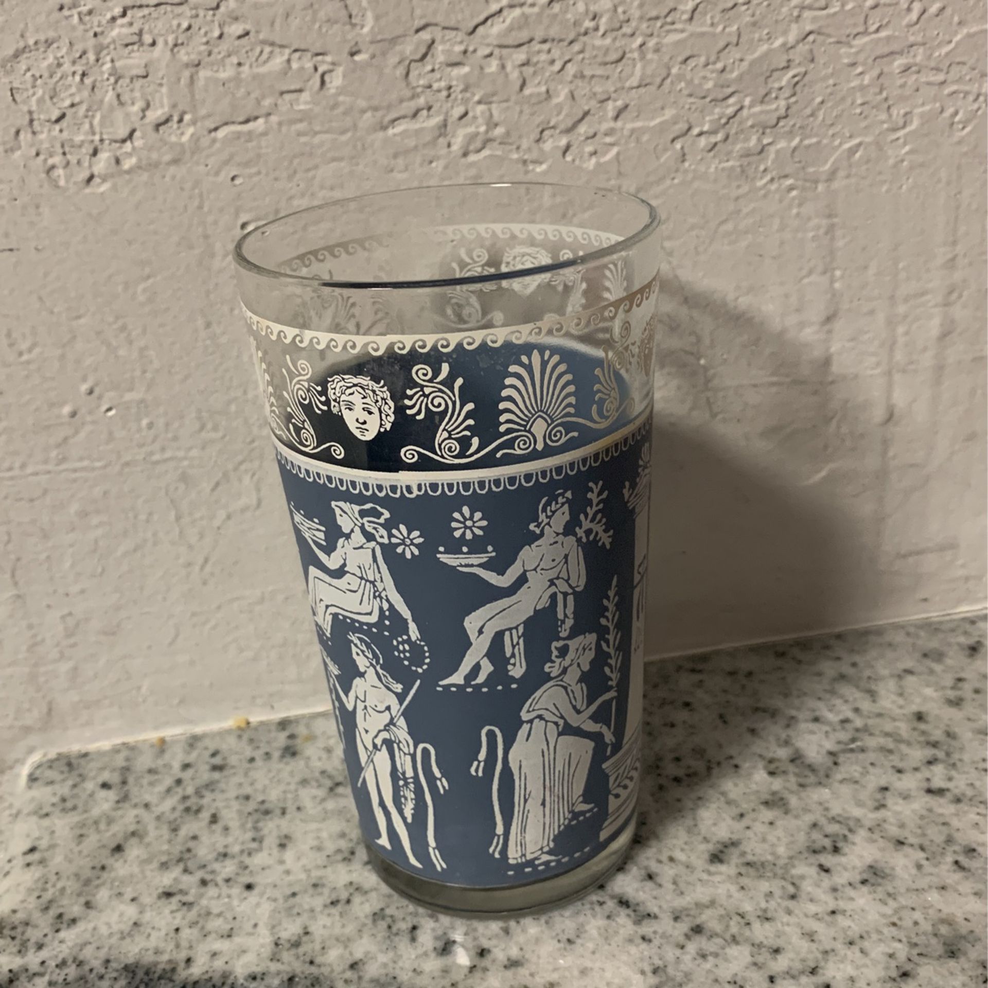 I have four China glasses antique hand printed￼