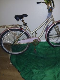 Huffy Cruiser Bike Gold and Pink