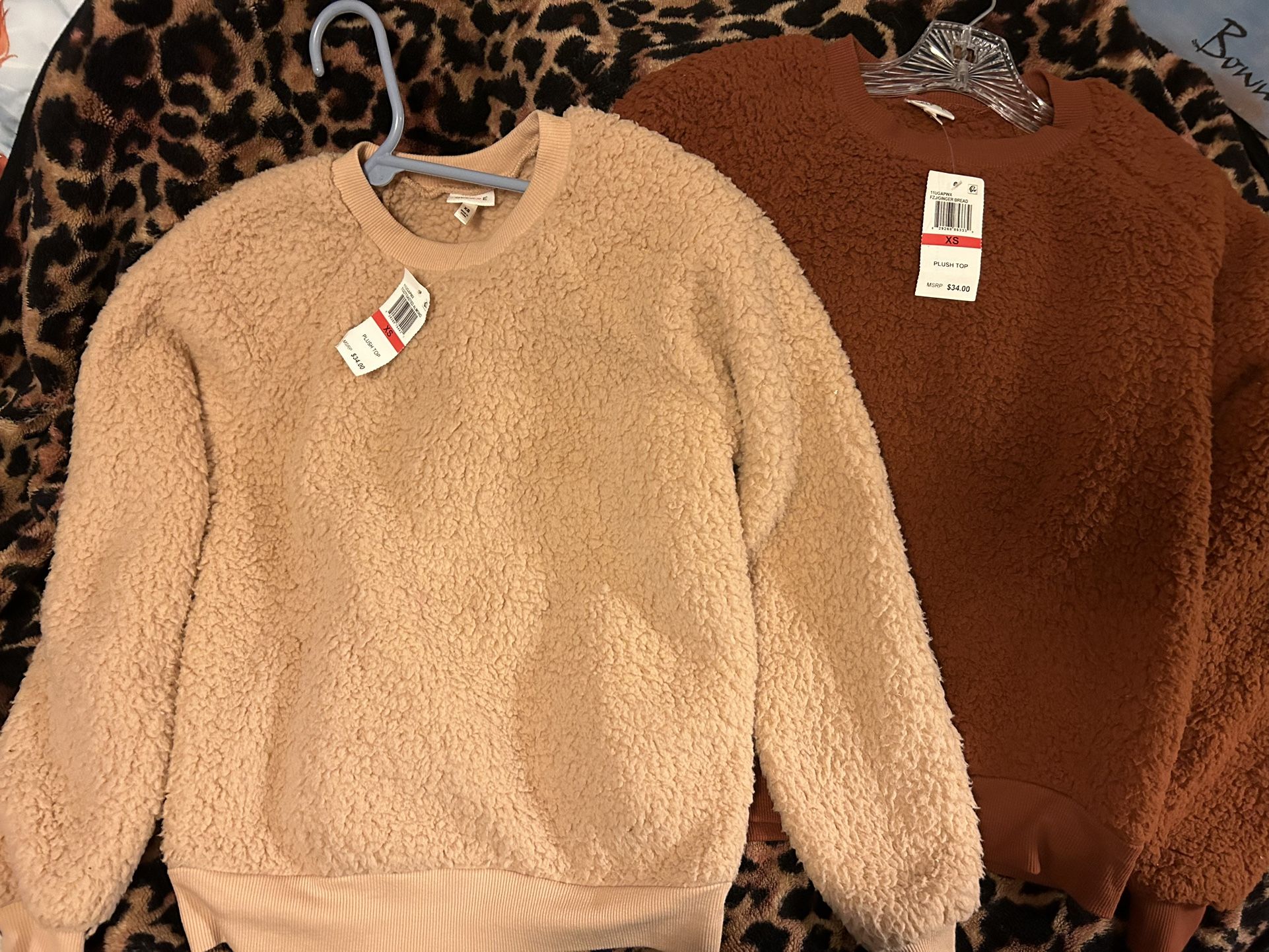 2 Women’s Soft Plush Tops Size XS