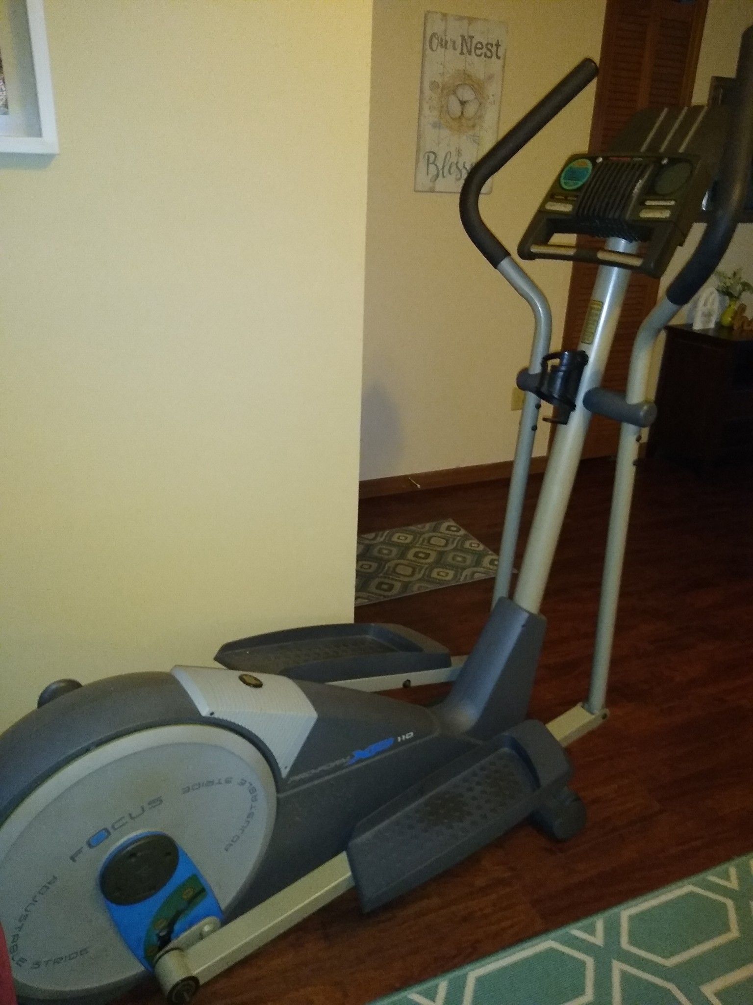 ProForm Elliptical XP 110 for Sale in Orlando, FL OfferUp