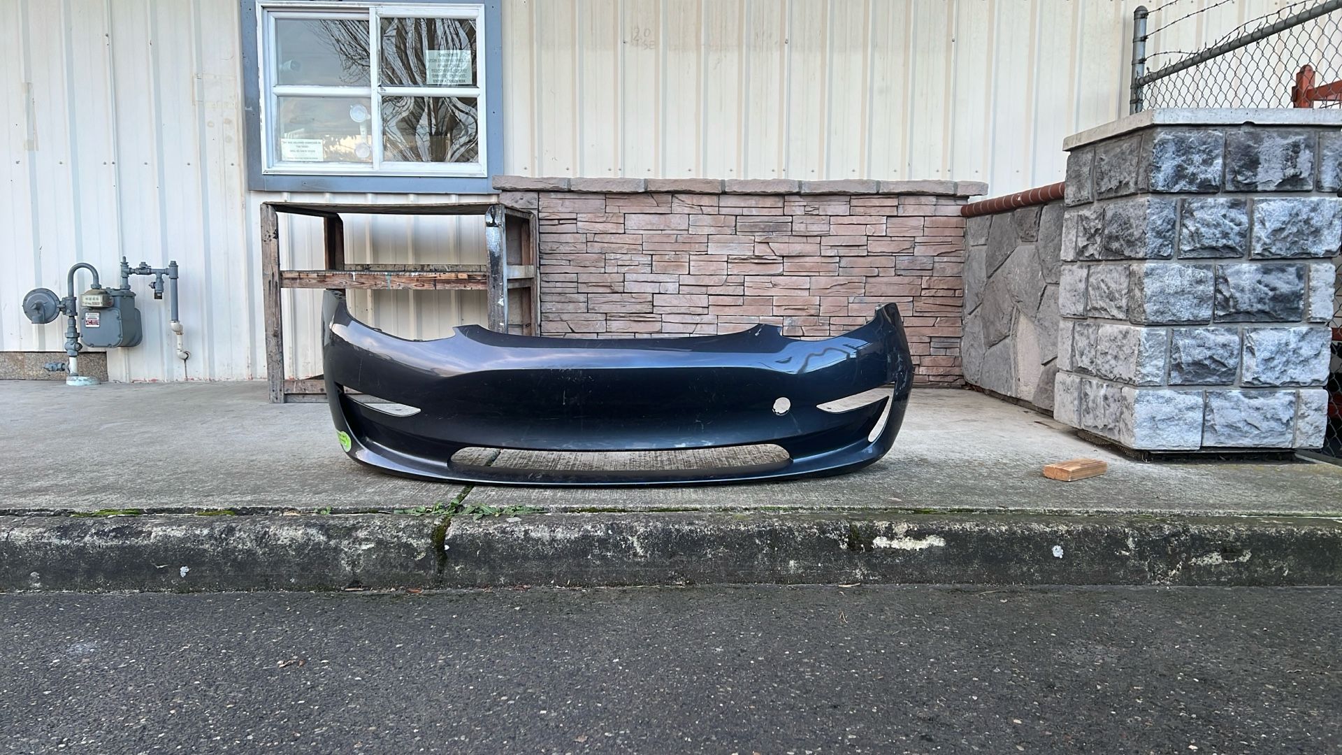 2023 Tesla Model 3 Front Bumper Cover #B1040 TA1000 104 