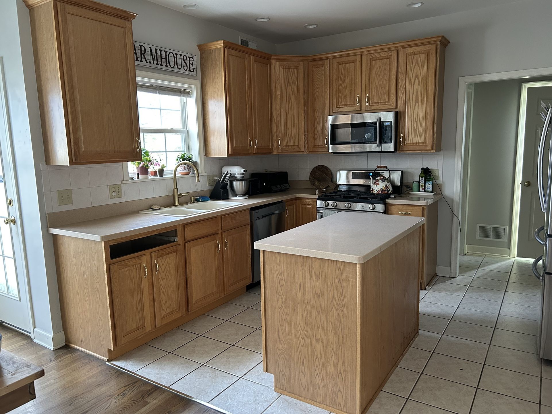 Complete Kitchen Cabinets & Counter tops for sale