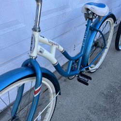 Women’s Schwinn Legacy Cruising Bike