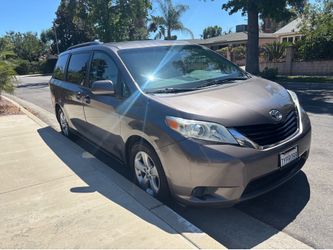 2012 Toyota sienna