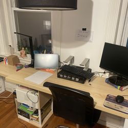 Office desk 