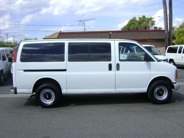 2002 Chevrolet Express