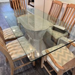 Dining Room Table 