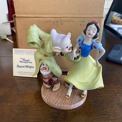Disney Magic Memories Figurines Snow White