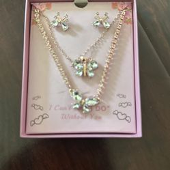 Girls Jewelry Set Brand New