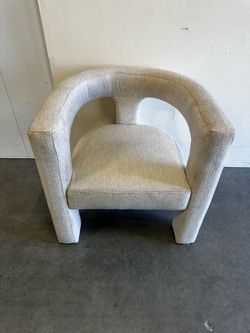 OFF WHITE DECORATIVE CHAIR