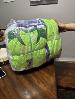 uniform package 20 shirts 20 shorts and 20 pairs of socks a captain's sash the price is negotiable