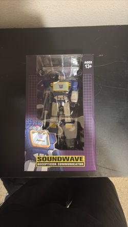 Transformers soundwave deception communication