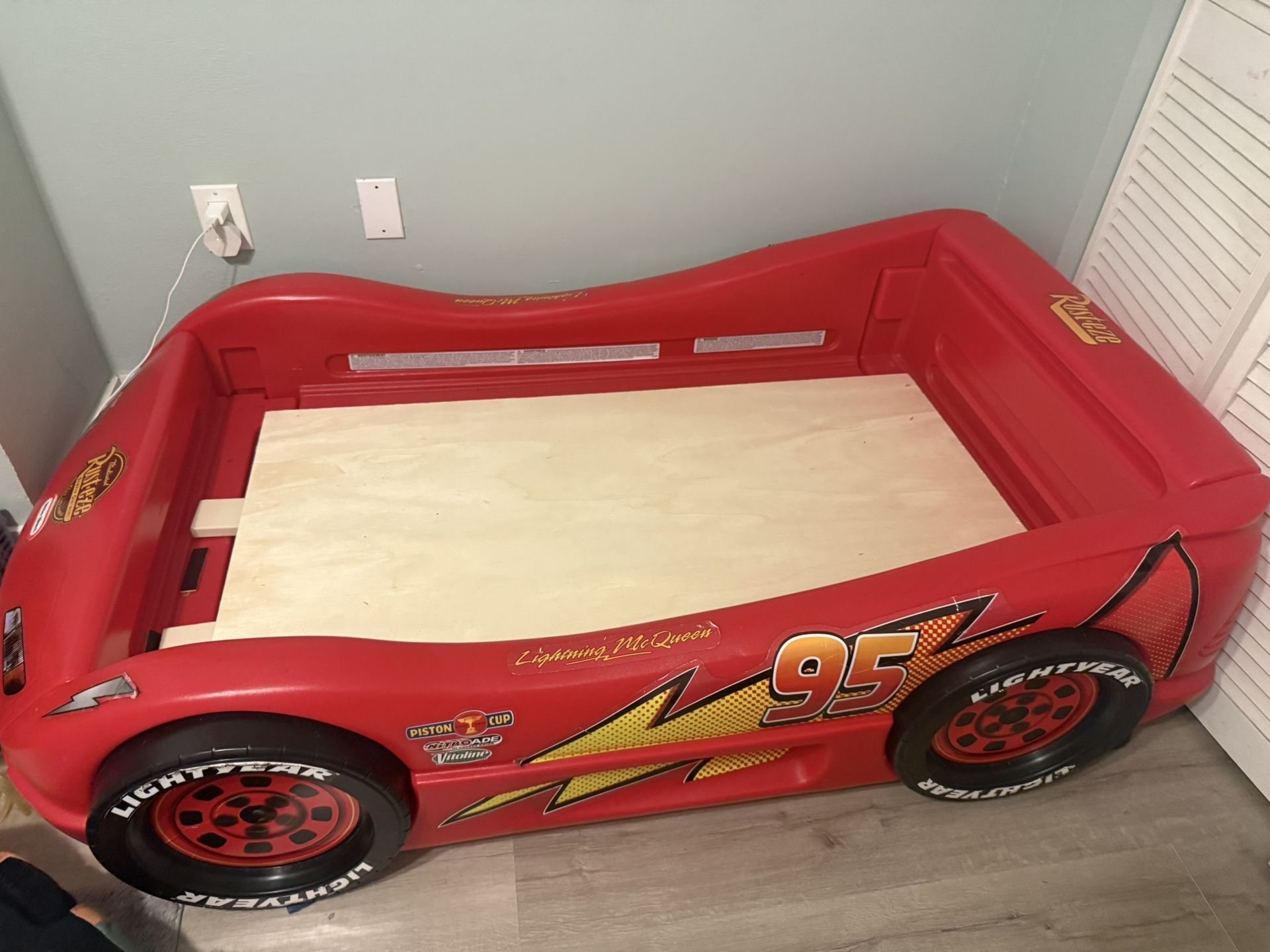 Lightning McQueen Bed