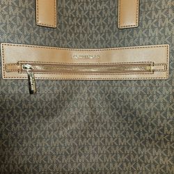 Michael Kors Tote (Moving Need It Sold Today)