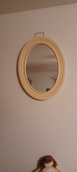 Wood Oval Mirror  Pretty Piece Can Fit Anywhere