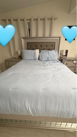 QUEEN MODERN VED FROM ROOMS TO GO
