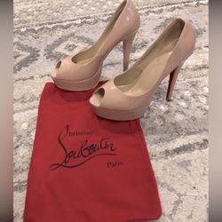 Christian Louboutin “decolette” Toe 85mm Patent Leather Red Sole Pumps size euro 39