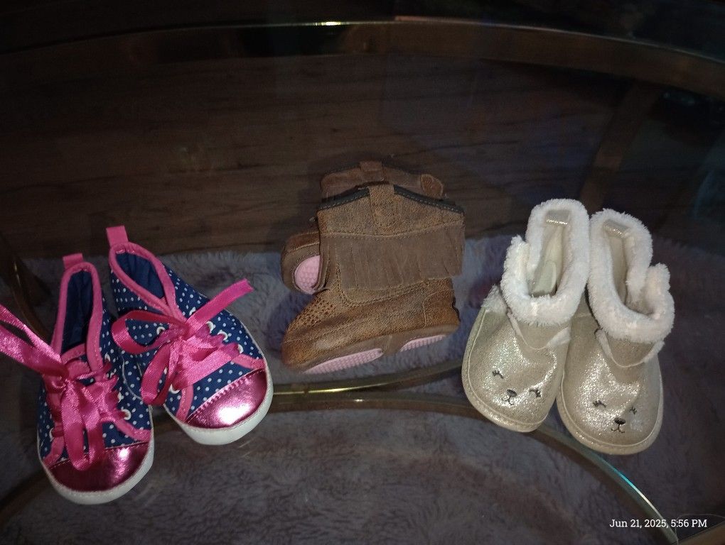 Infant/ Newborn Booties