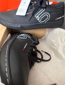 Adidas  FIVE TEN Tennis