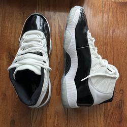 Concord 11s — size 11.5