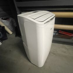LG Air Conditioner 