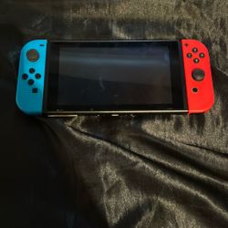 Nintendo Switch in excellent working condition. No issues .functions perfectly!