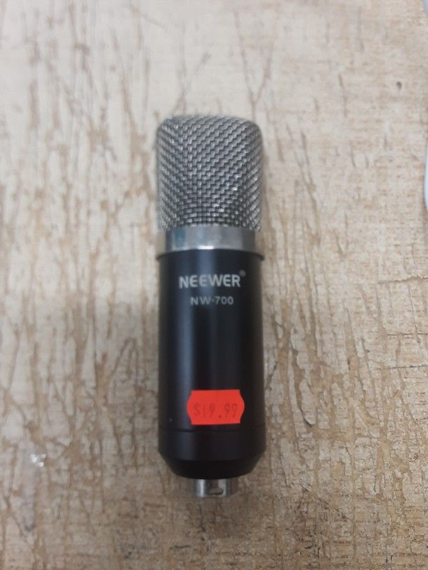Neewer NW-700 Professional Condenser Microphone