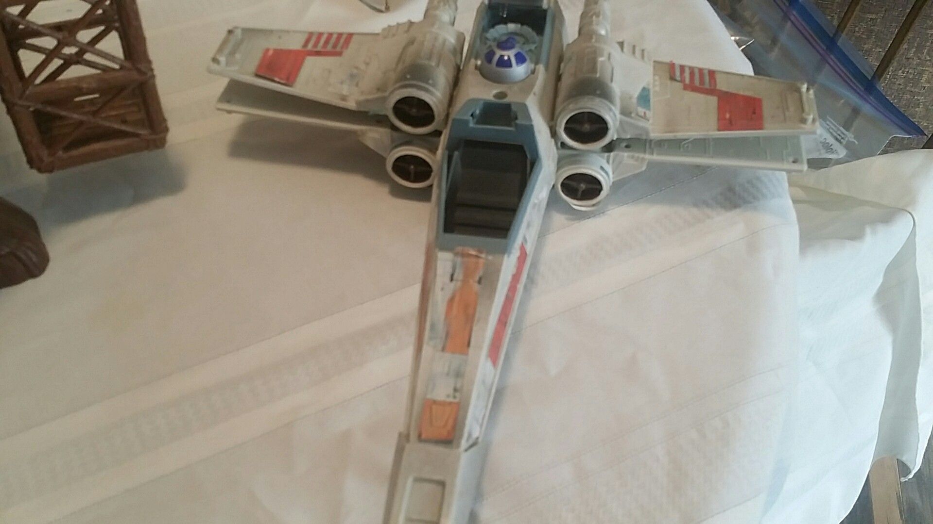 STAR WARS LOT EWOK VILLAGE AND X-WING FIGHTERS