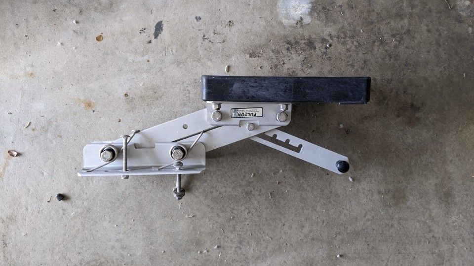 Outboard Motor Mount/Bracket