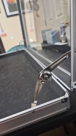 Portable Aluminum Card Display