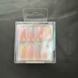 Press on nails