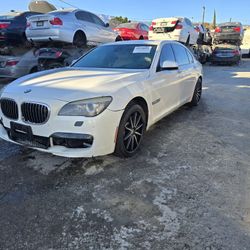 2011 BMW 750LI PARTING OUT PARTS FOR SALE