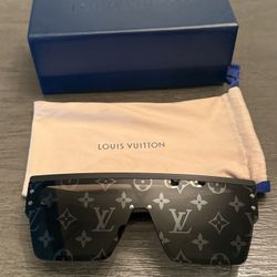 Louis Vuitton Waimea L Sunglasses - Authentic