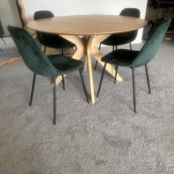 47” Dining Table And 4 Chairs