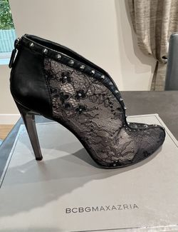 BCBG MAXAZRIA Bootie